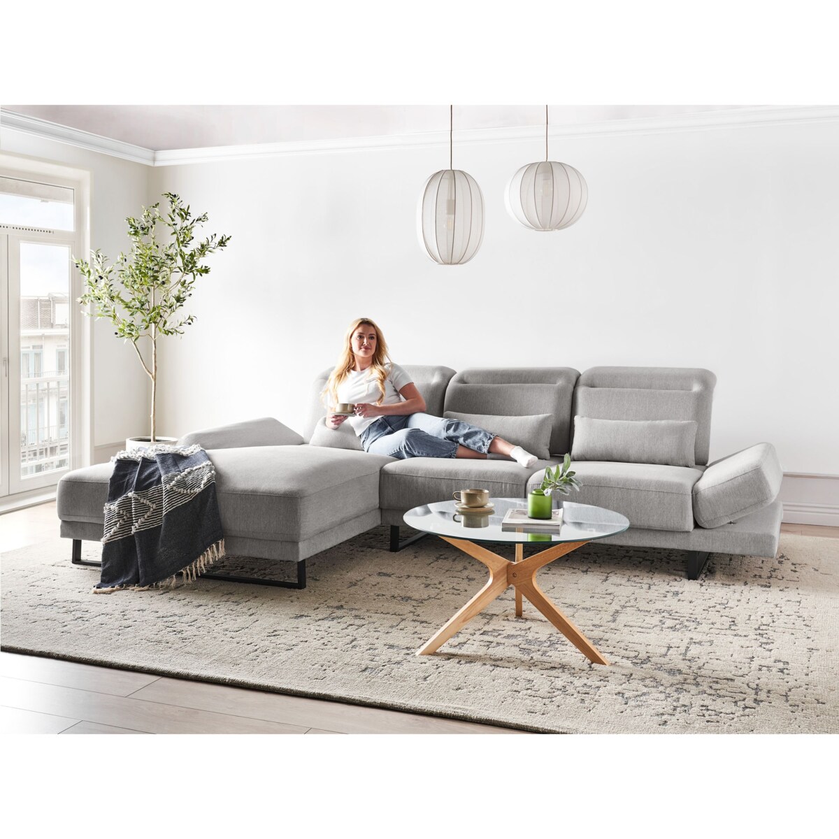 Narożnik IKAST Jasnoszary dla 4 osób Prawostronny