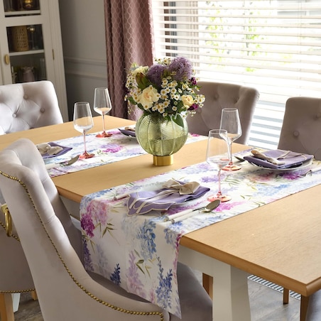 Bieżnik z motywem kwiatowym Gillyflower – 50 × 220 cm