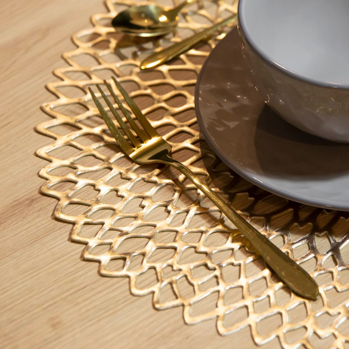 Podkładka Na Stół Mata Stołowa Pod Talerz Ozdoba Ażurowa Złota