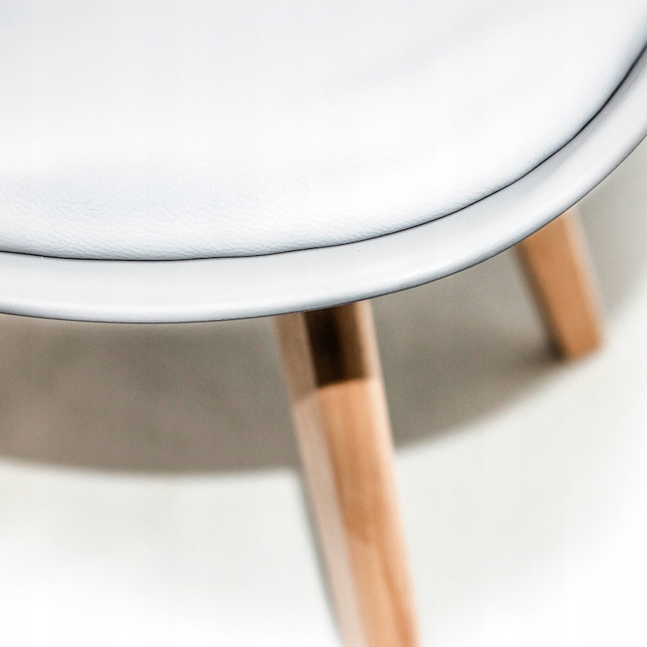 Krzesło plastikowe z poduszką OSLO białe