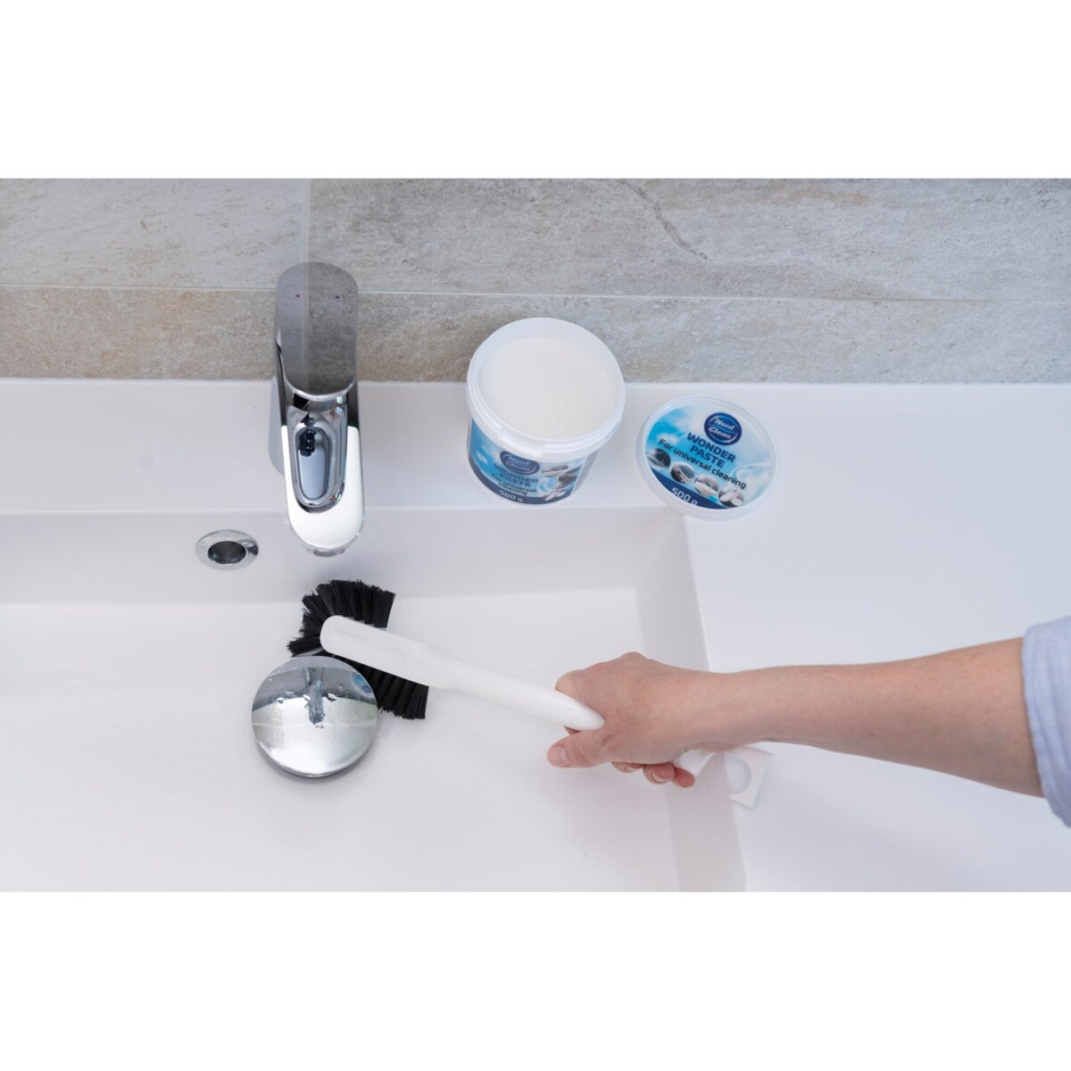 Szczotka do szorowania z długą rączką