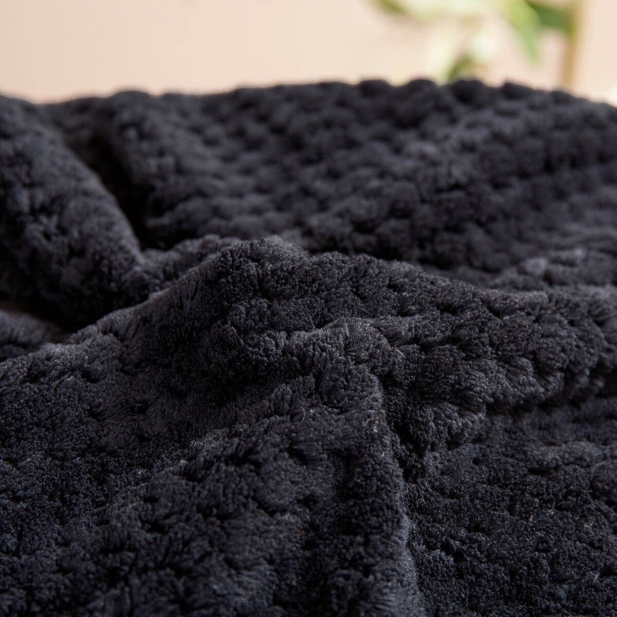 Czarny Koc Z Mikrofibry Baranek 150x200 Sherpa