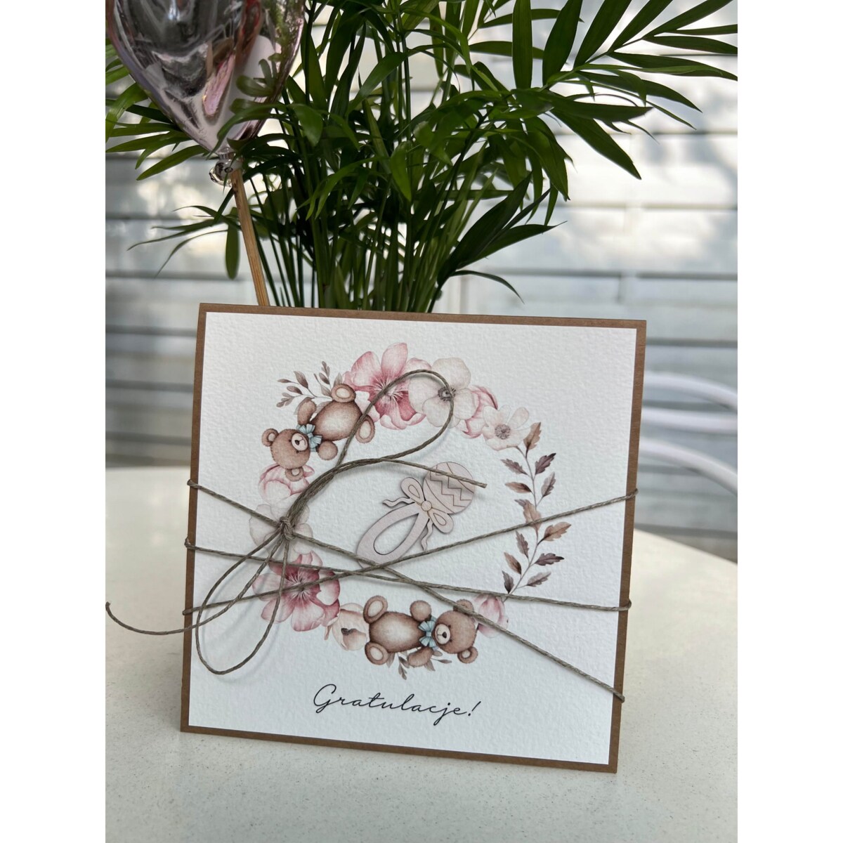 Ręcznie robiona kartka na narodziny dziecka - gratulacje z okazji narodzin dziecka