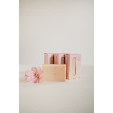 Naturalne mydło z kwasem jabłkowym i różową glinką- Natural soap with malic acid and pink clay