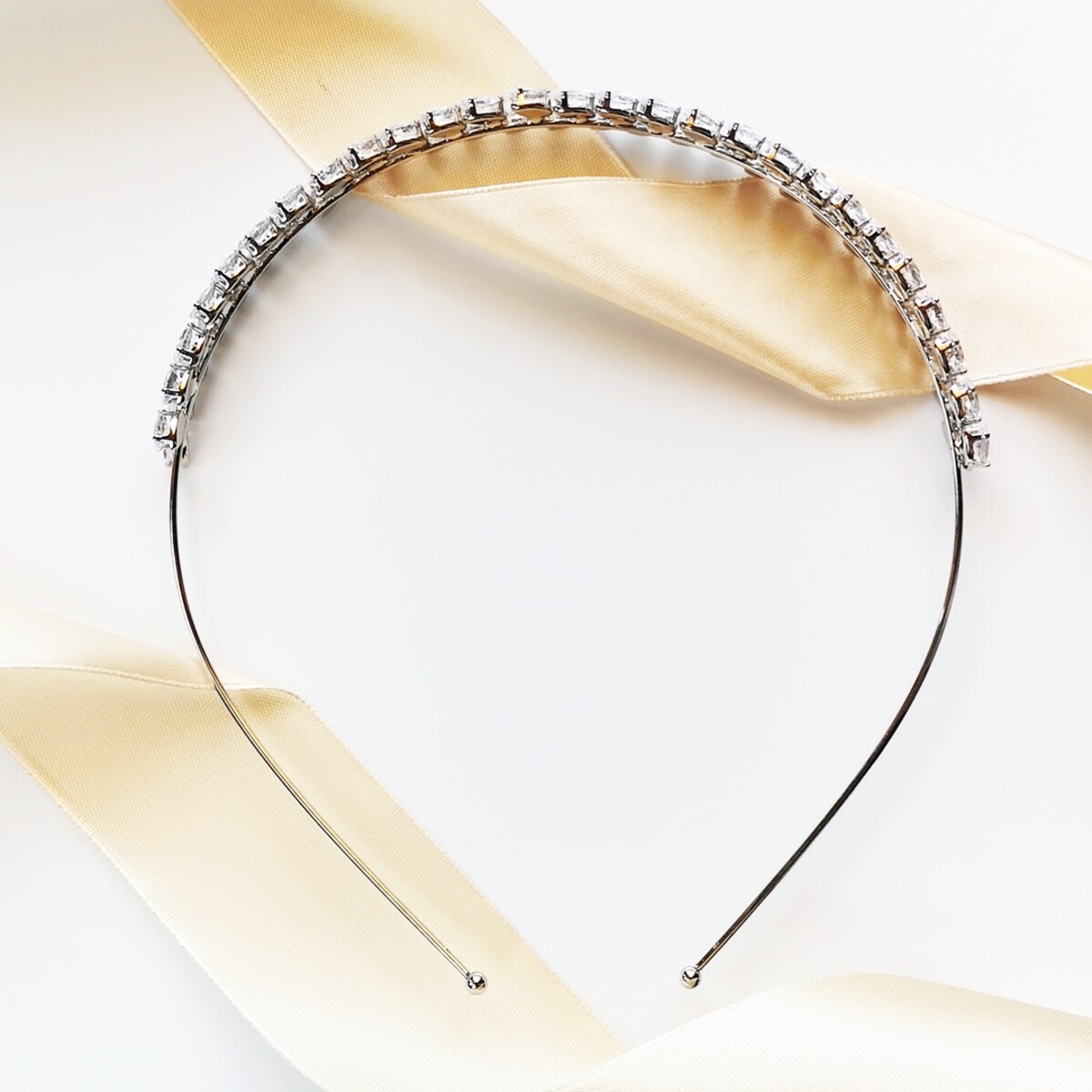 Delikatna opaska CYRKONIE srebrna ślubna piękna LISTKI