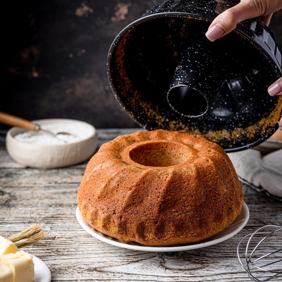 Forma do pieczenia ciasta babki z kominem z powłoką nieprzywieralną 22x10cm KLAUSBERG