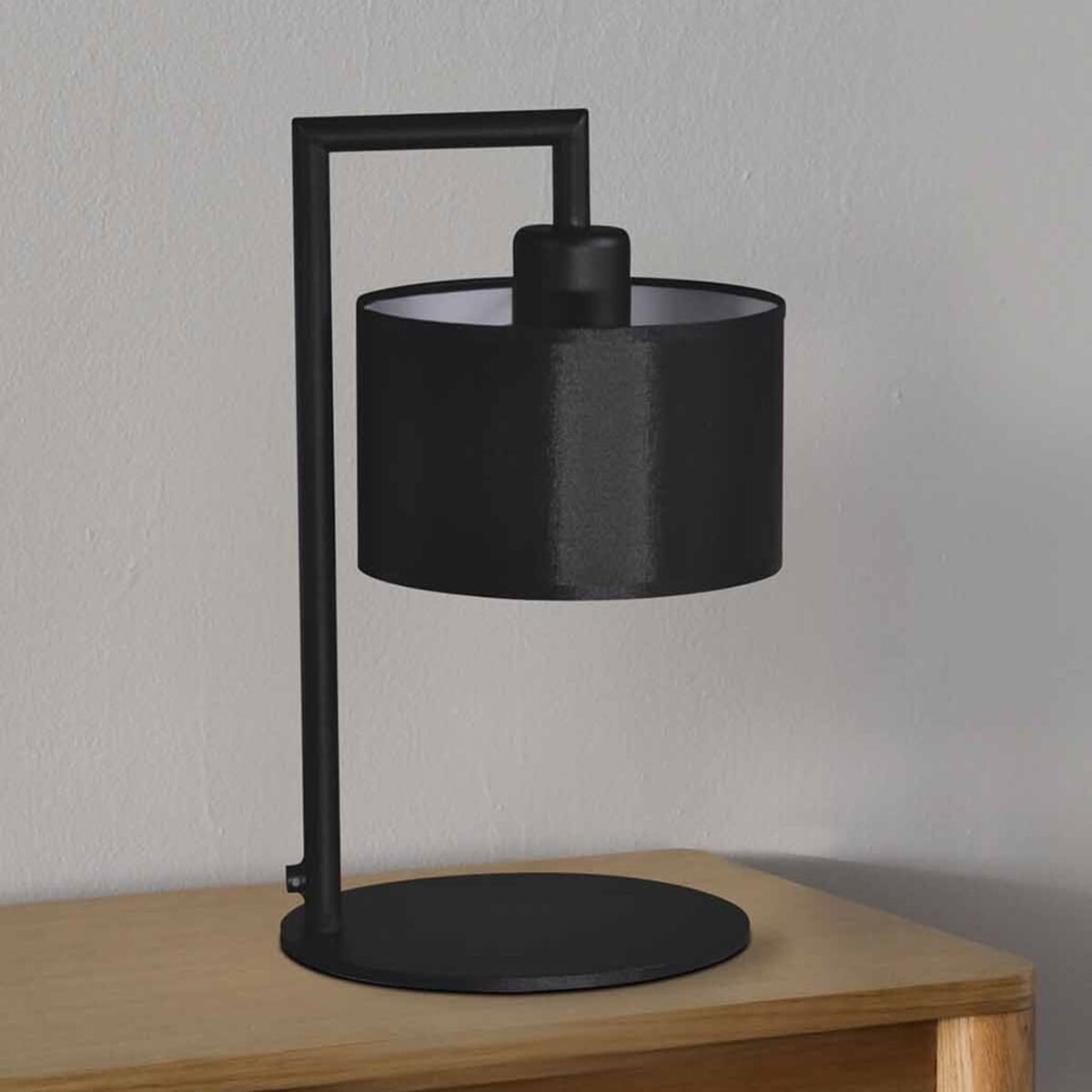 Lampka stołowa / nocna K-4322 z serii SIMONE BLACK