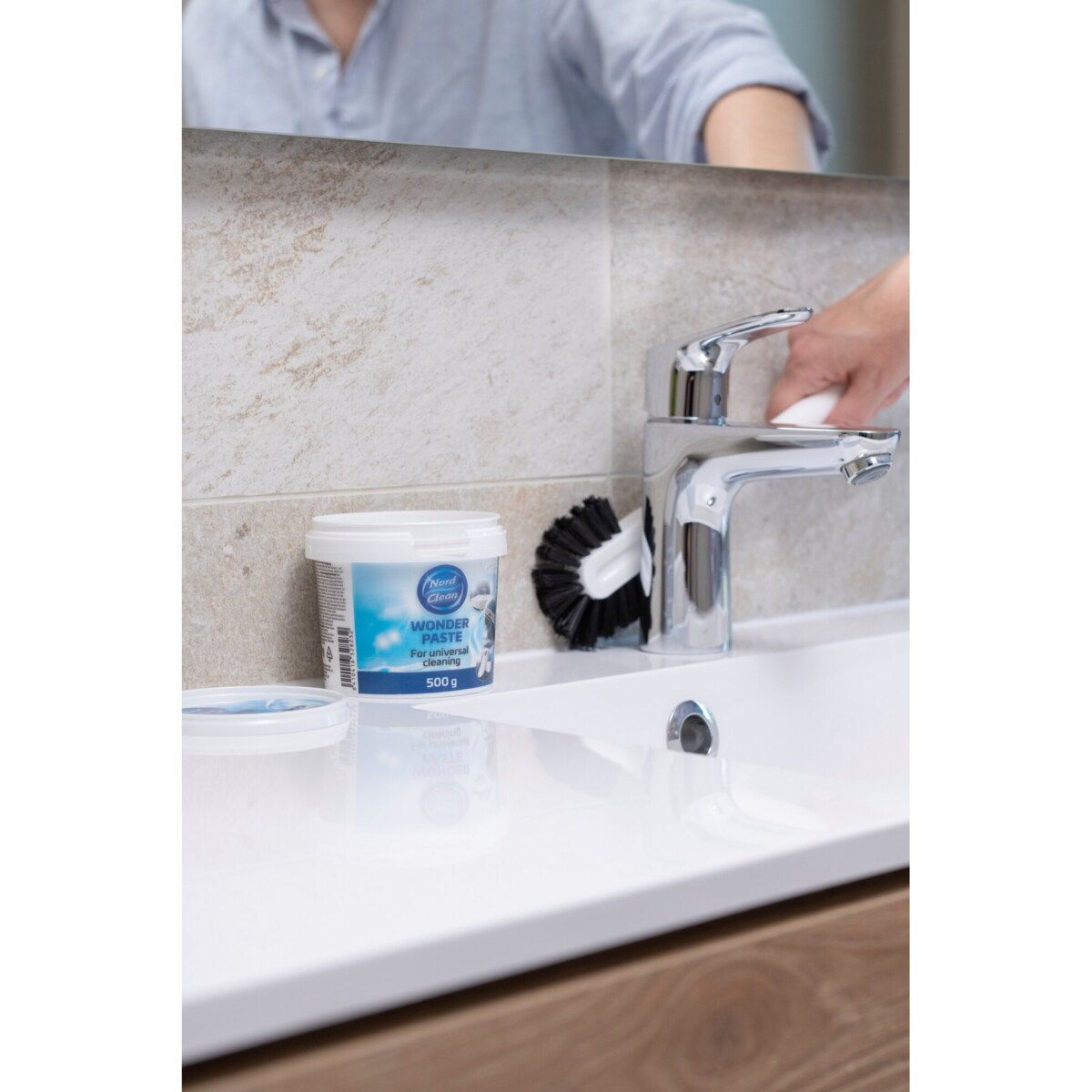 Szczotka do szorowania z długą rączką