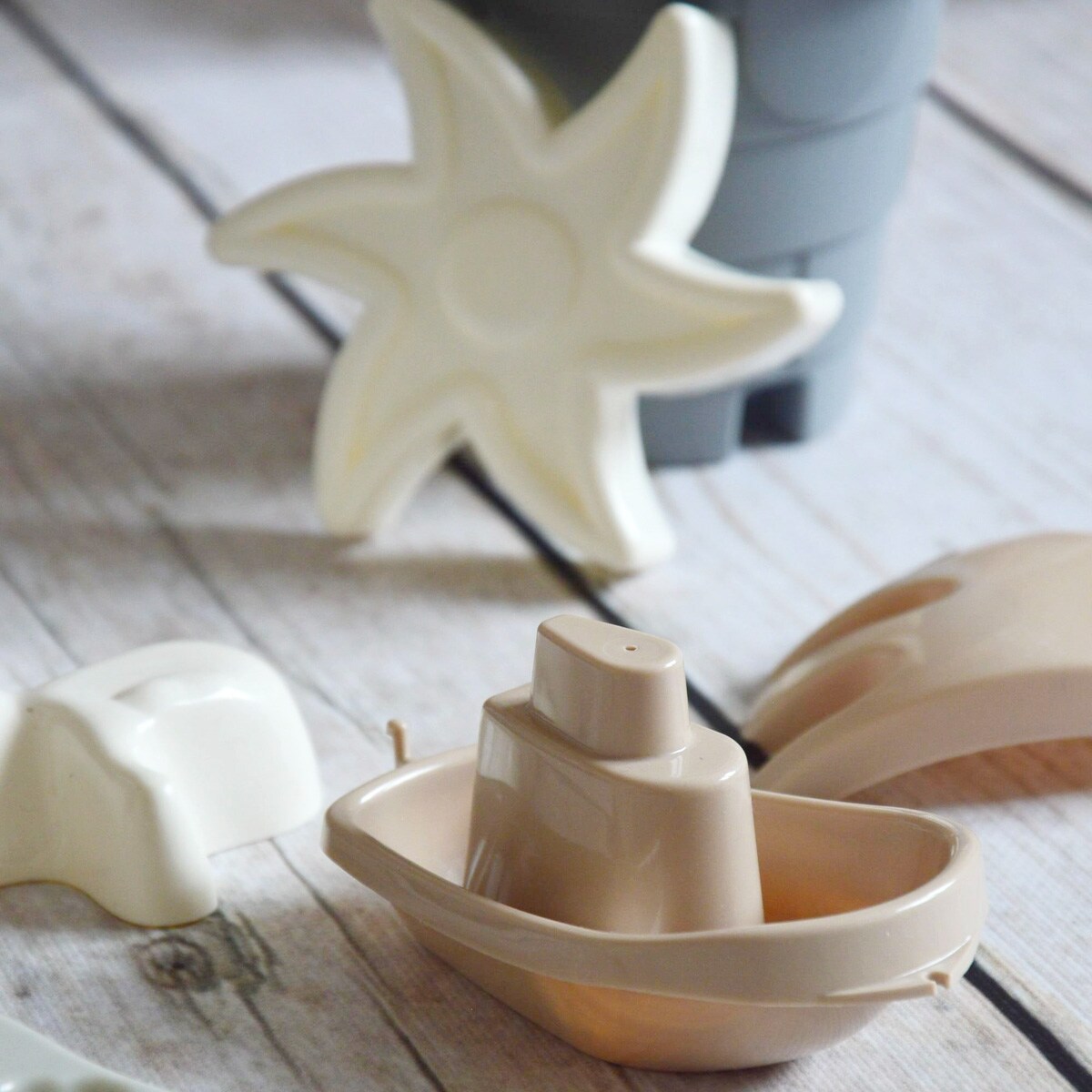 Biszkoptowa Chmurka Zamek zestaw do piasku 6 el.