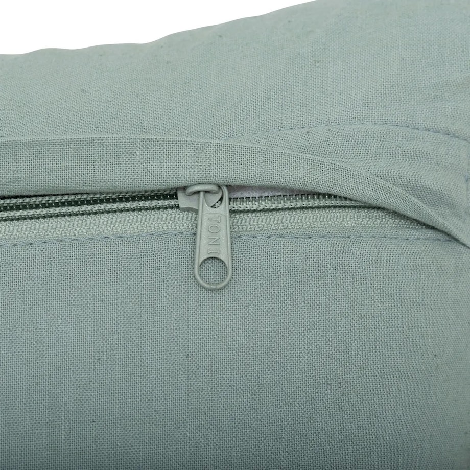 Poduszka dekoracyjna, haftowana seledynowo-zielona 58x38cm Wild