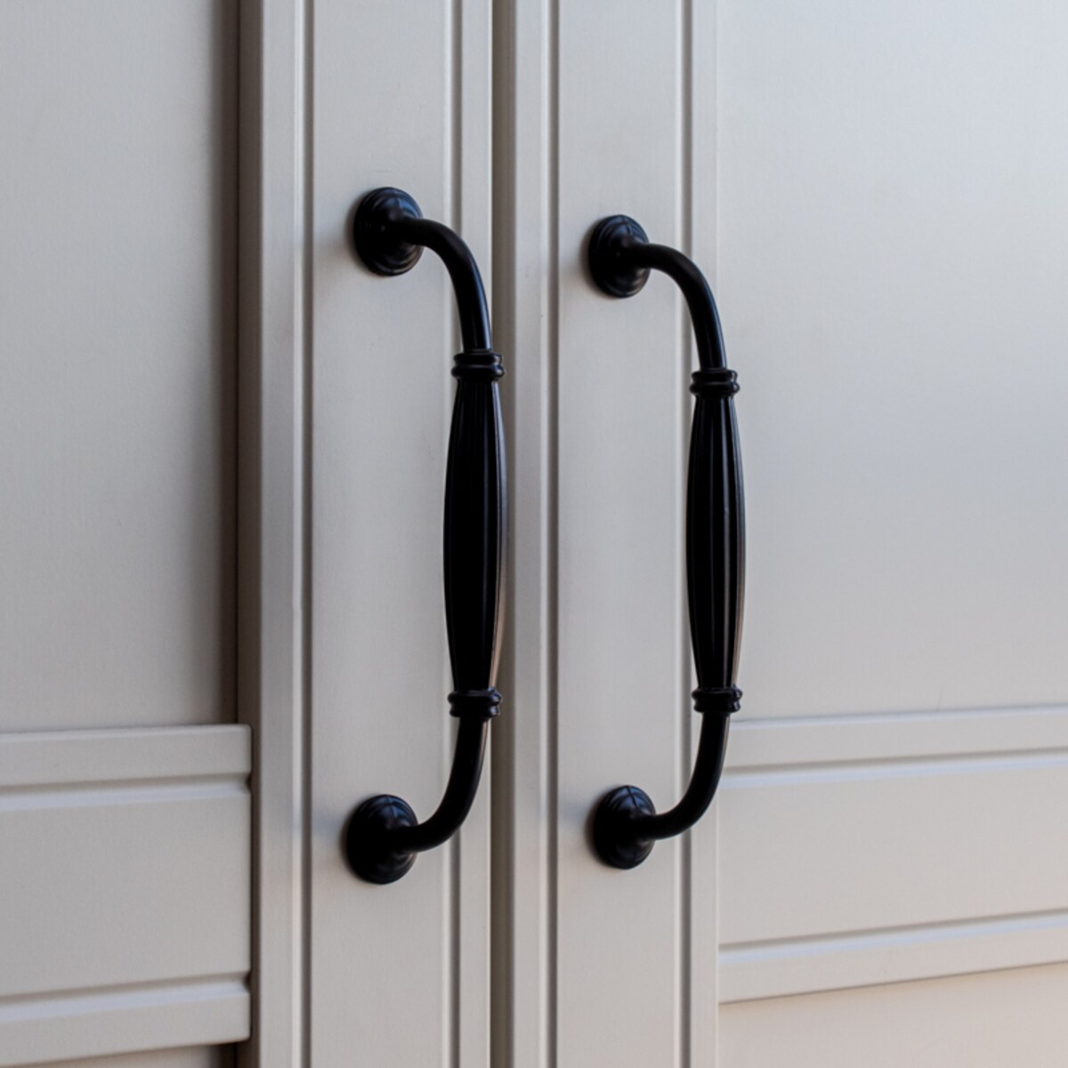 10x Uchwyt do mebli czarny zestaw uchwytów meblowych klasyczny 128 mm