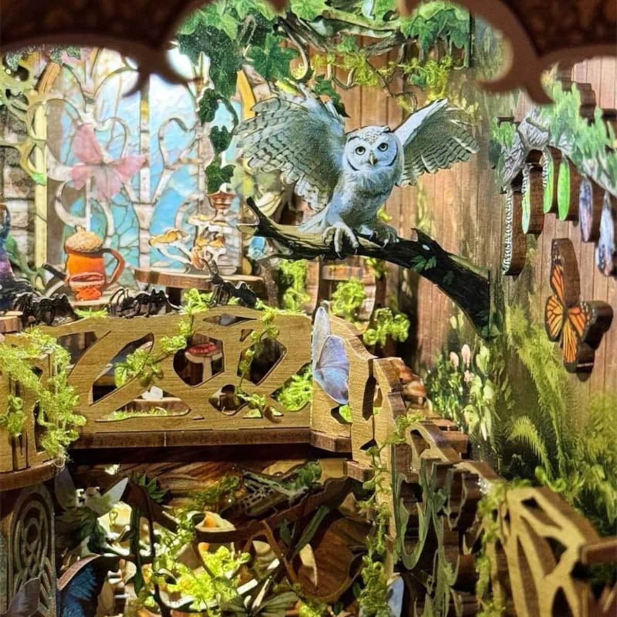 Miniaturowy domek Book Nook - Poszukiwacze skarbów