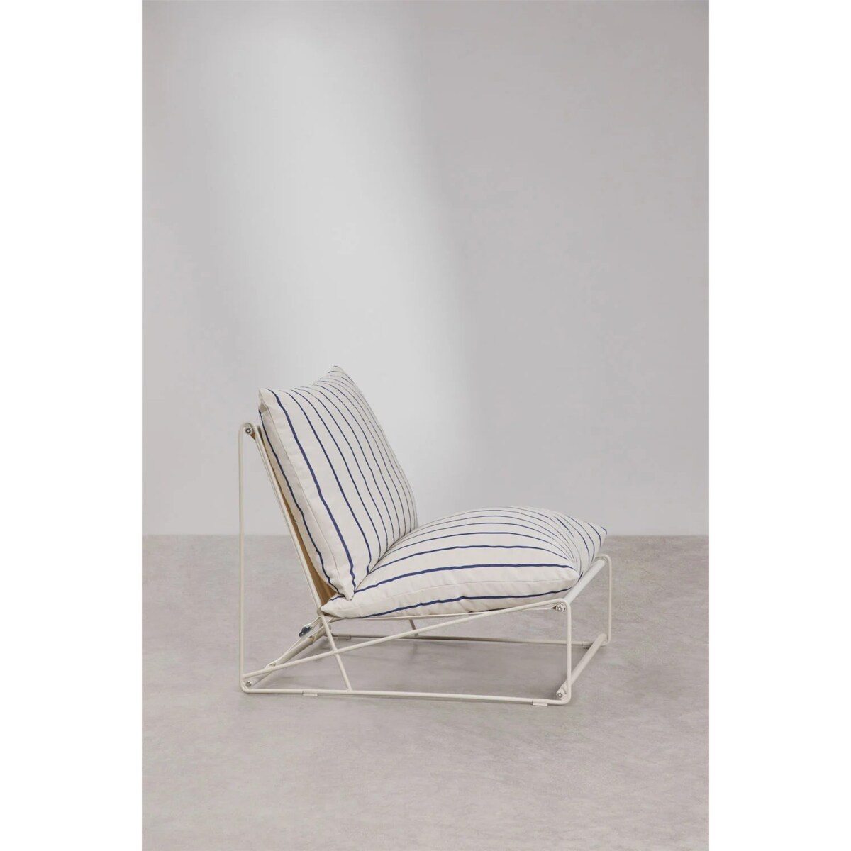 Fotel ogrodowy Amaro paski biało-granatowe