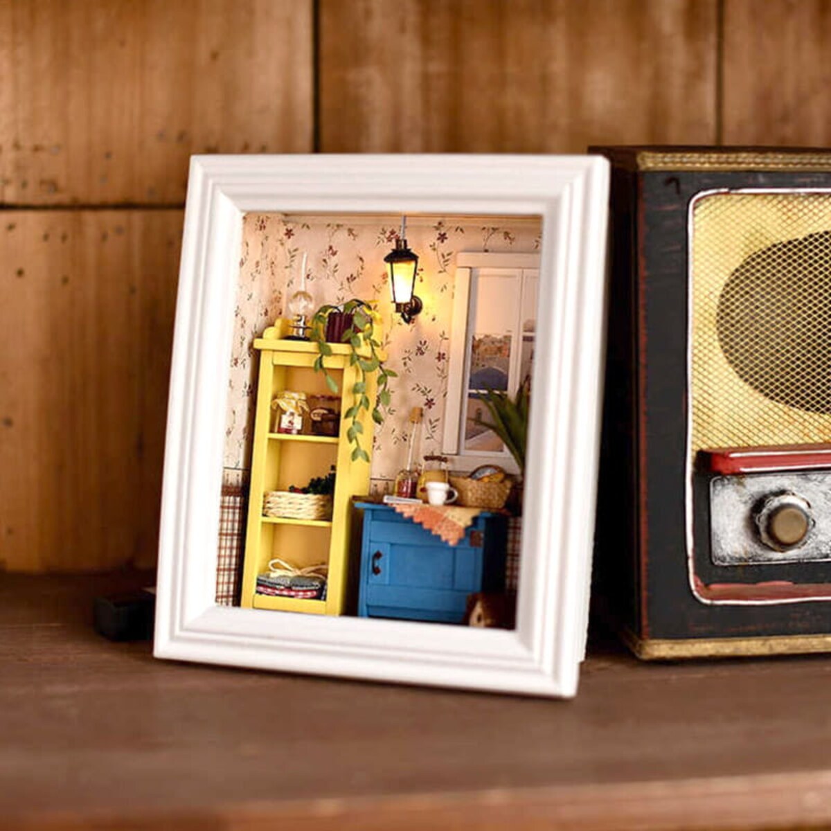 Miniaturowy domek - Ciepły świt