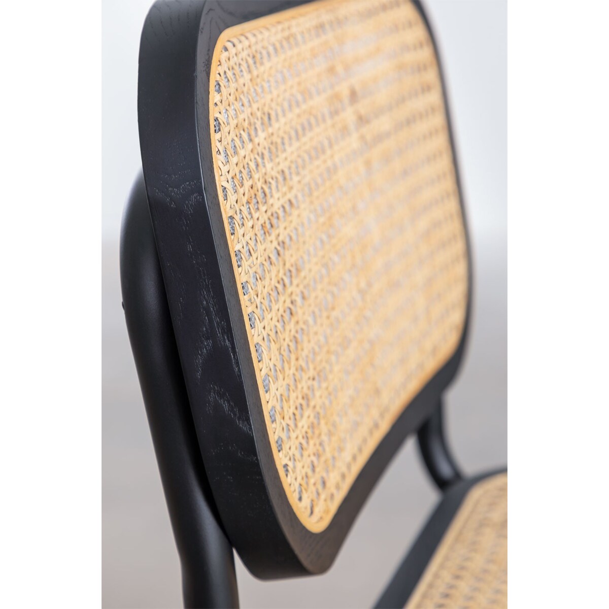 Krzesło czarne z plecionką wiedeńską czarna podstawa