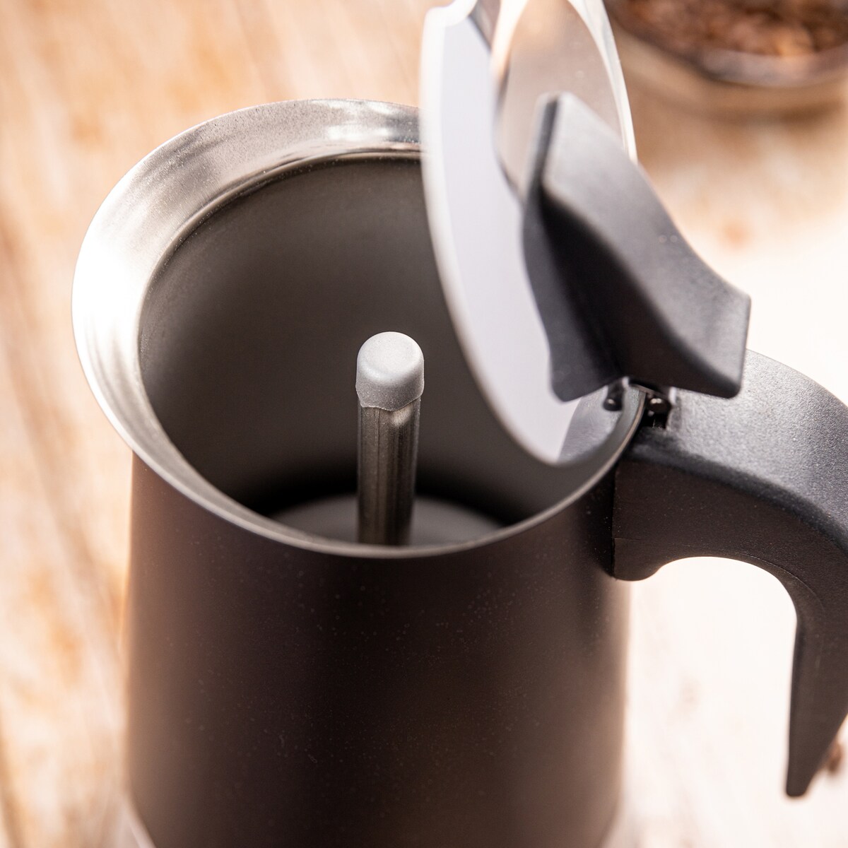 Kawiarka espresso kafeterka ciśnieniowa KLAUSBERG 600ml 12 filiżanki