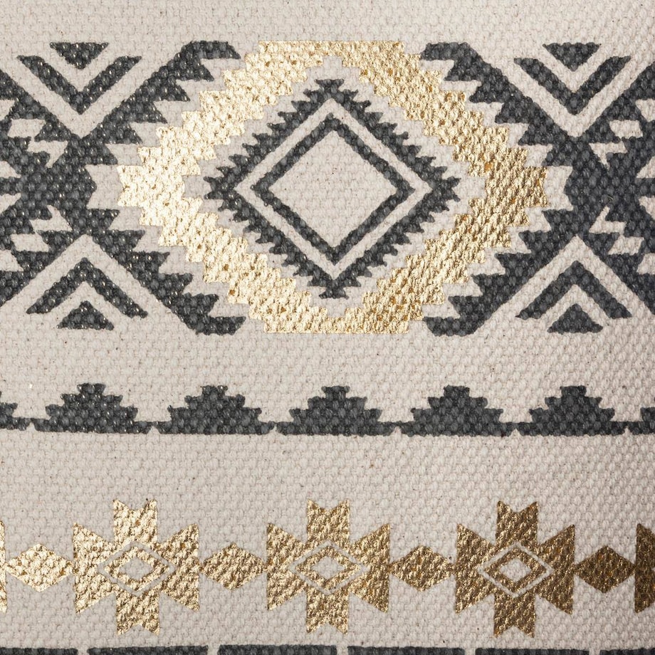 Ozdobna poszewka na poduszkę ze wzorem