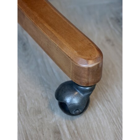 Krzesło biurowe retro z podłokietnikami i plecionką wiedeńską