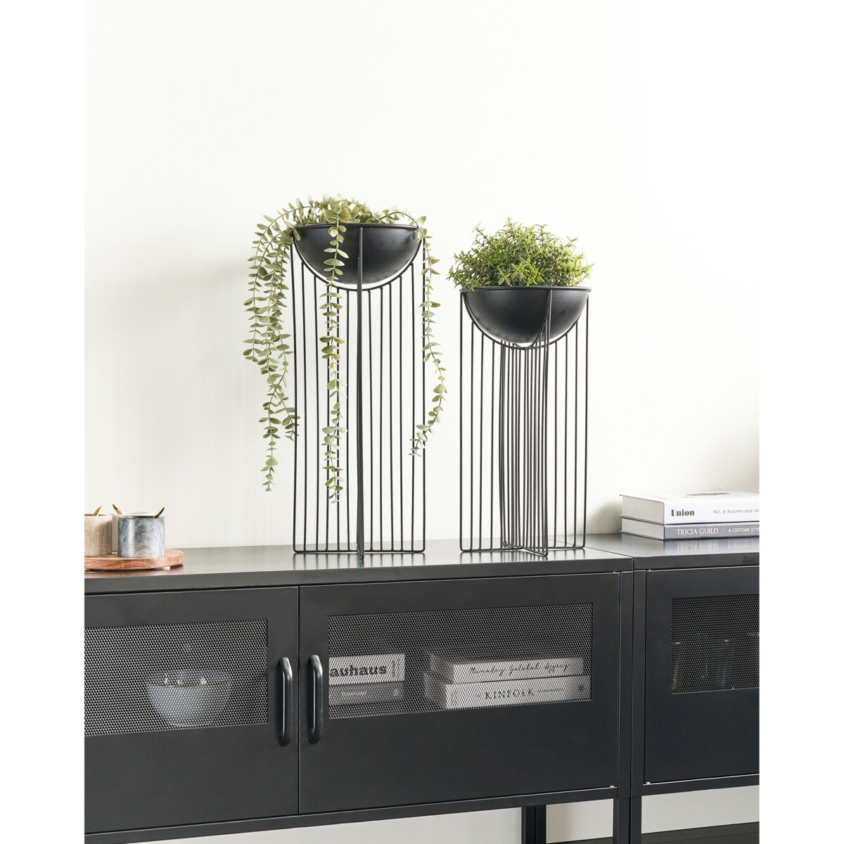 Zestaw 2 donic na nóżkach FICARIA Metal 22 cm Czarny