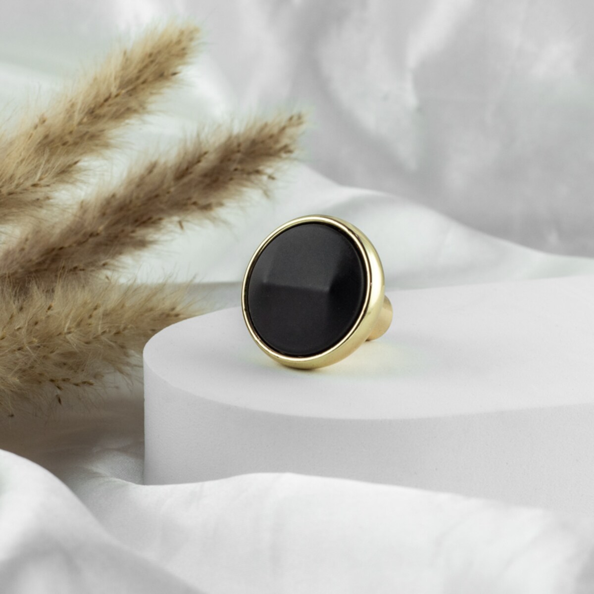 Gałka do mebli złota meblowa uchwyt z czarnym kamieniem