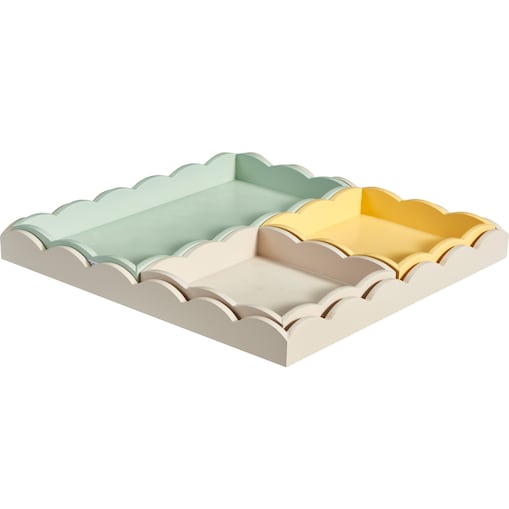 Zestaw 4 drewnianych tac, 30 x 30 x 3 cm