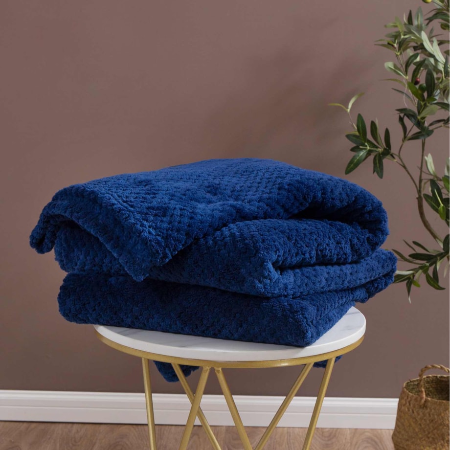 Granatowy Koc Narzuta z mikrofibry 150 x 200 gruby Pled na Kanapę Wersalkę