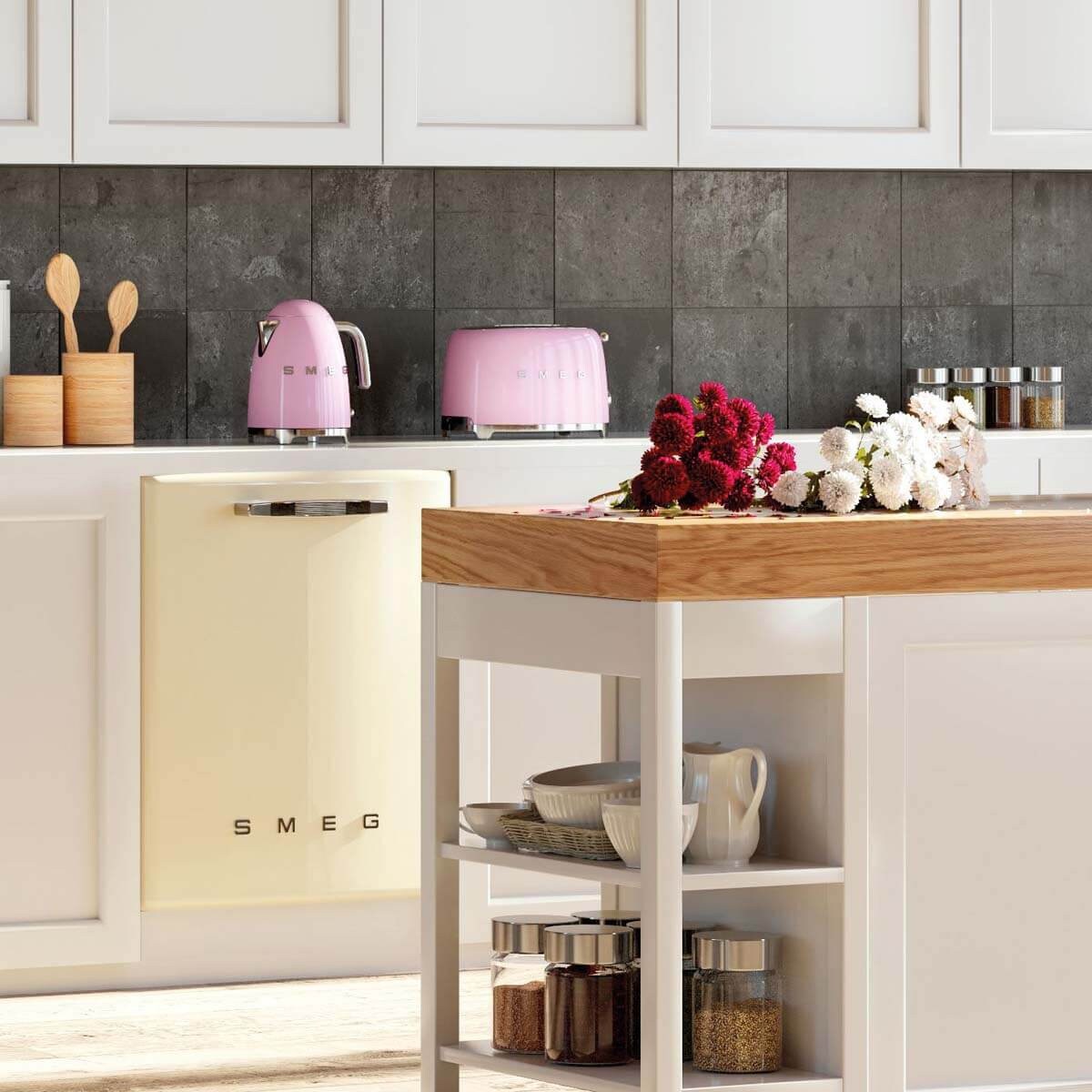 Czajnik elektryczny pastelowy róż 50's Style, 1700 ml, SMEG