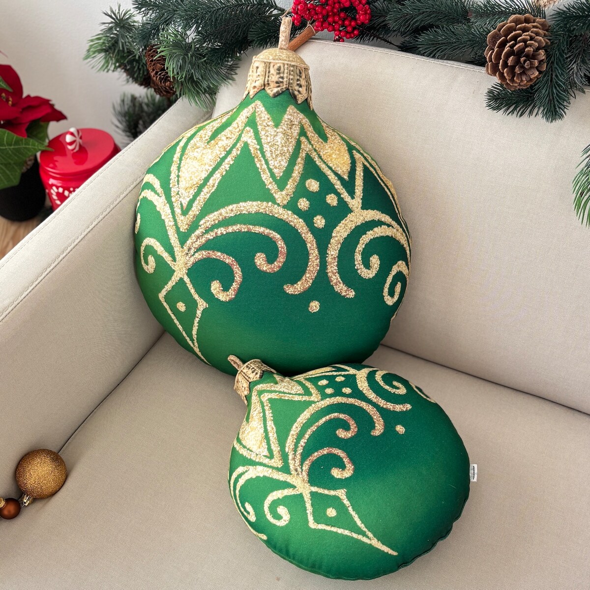 Poduszka dekoracyjna zielona Bombka mała