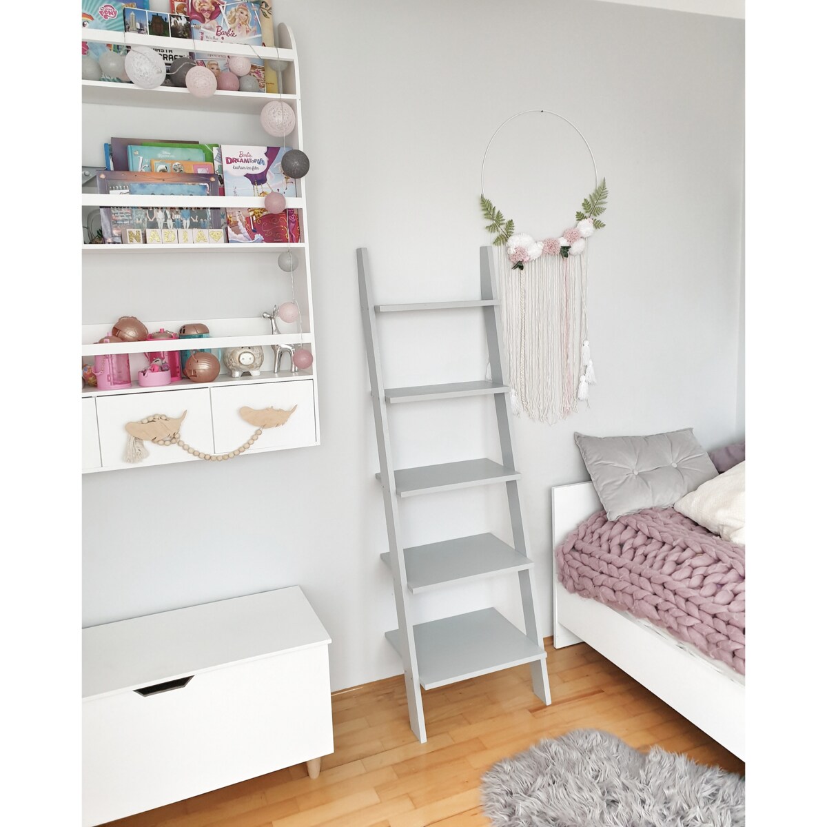 DREWNIANY REGAŁ PÓŁKA DRABINKA JASNO SZARA