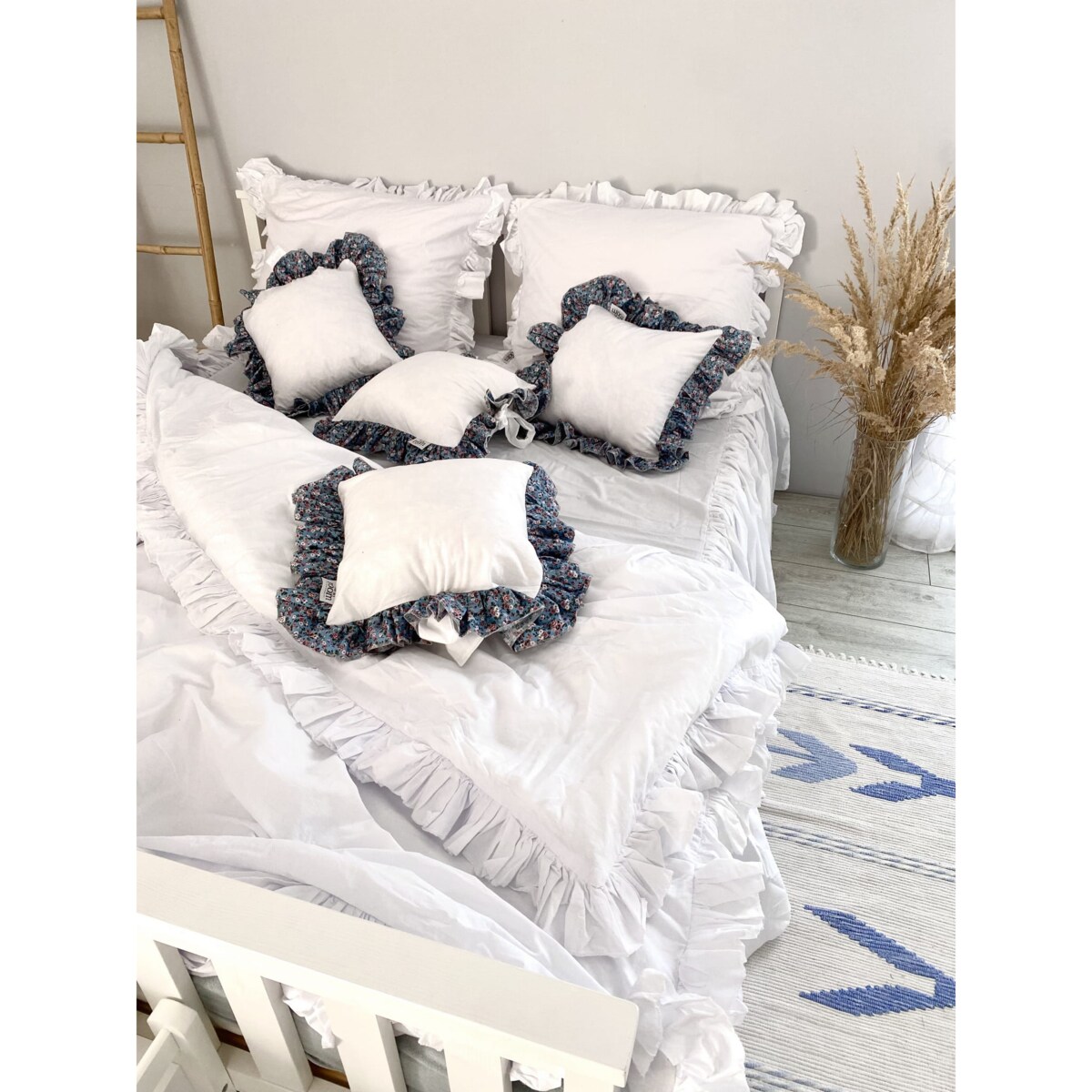 Poszewka Na Poduszkę Z Ozdobną Falbanką Jasiek Niebieska Łączka 40X40 Cm