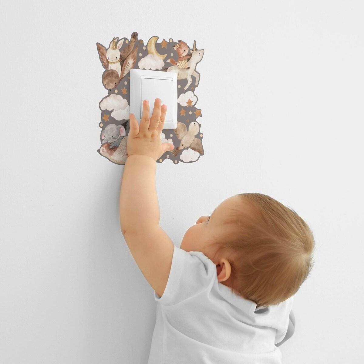 Naklejka Pod Kontakt Do Pokoju Dzieci Zwierzątka Chmurki Kropki Gwiazdki 20x20cm