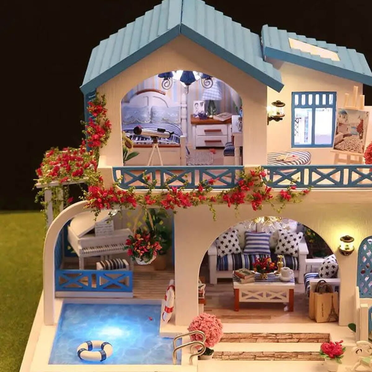 Miniaturowy domek - Pocztówka z Krety