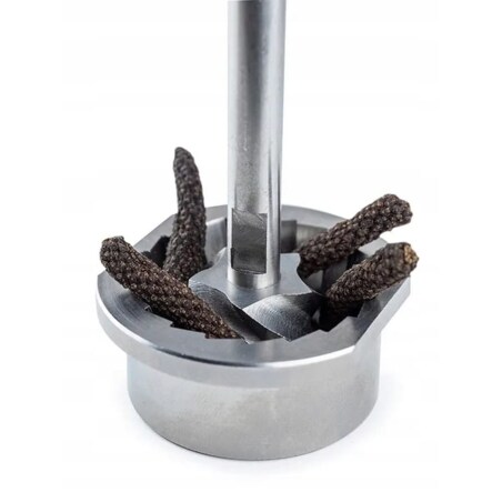 Młynek ręczny do przypraw Peugeot Isen 16 cm na prezent