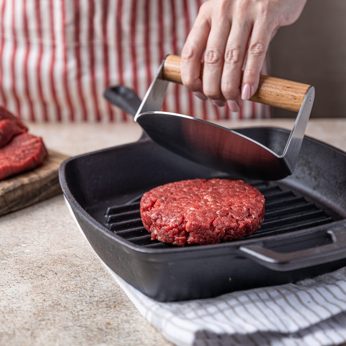 Prasa do mięsa burgerów steków 14cm ze stali nierdzewnej praska KINGHOFF