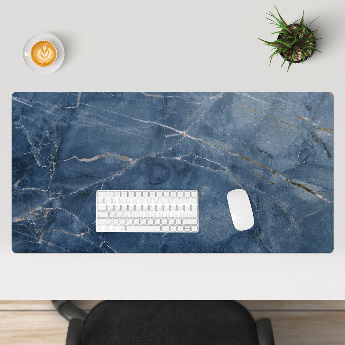 Niebieska mata na biurko Marmurowe żyłki, 100x50 cm