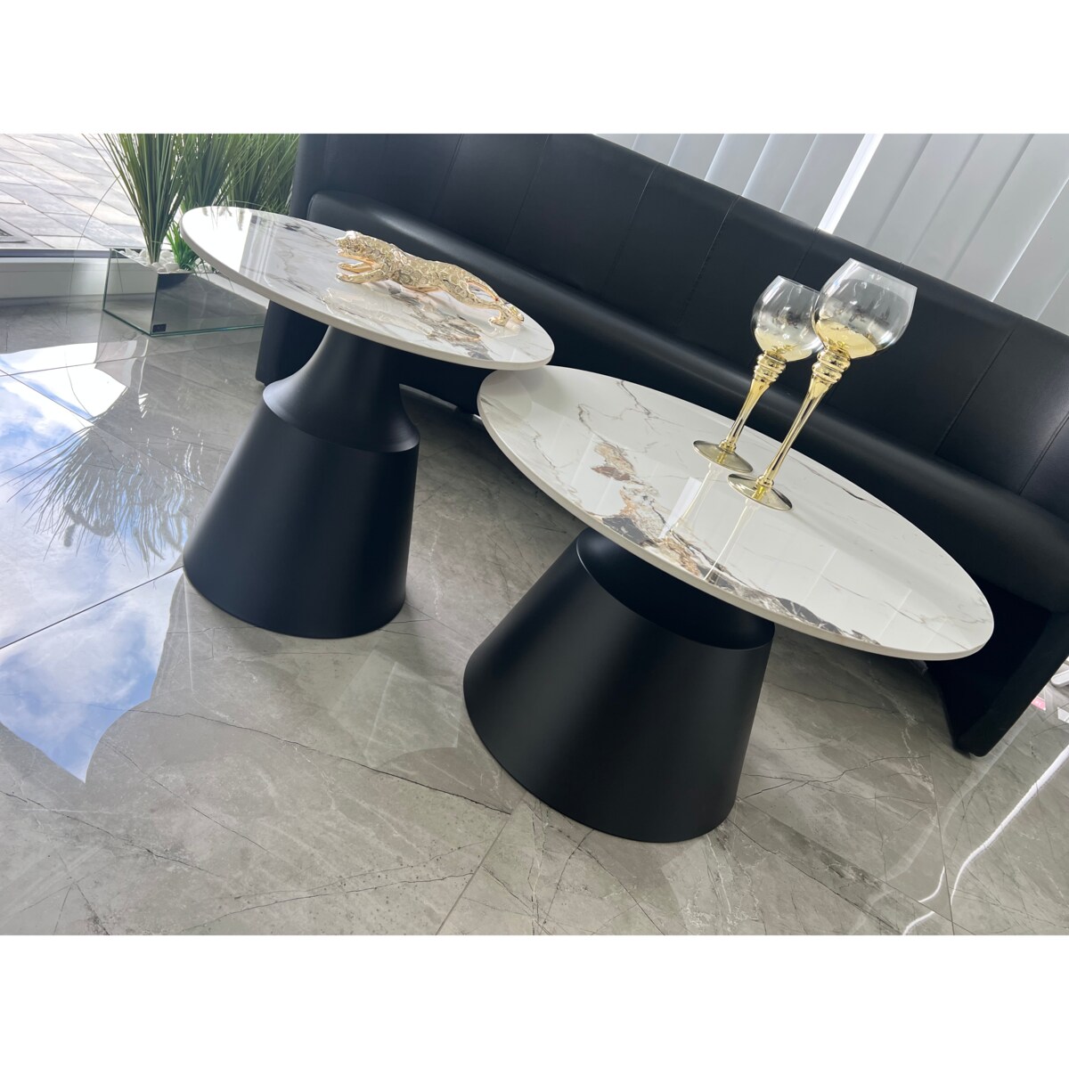 Zestaw czarnych stolików kawowych Premium Italiano z blatem marmurkowym
