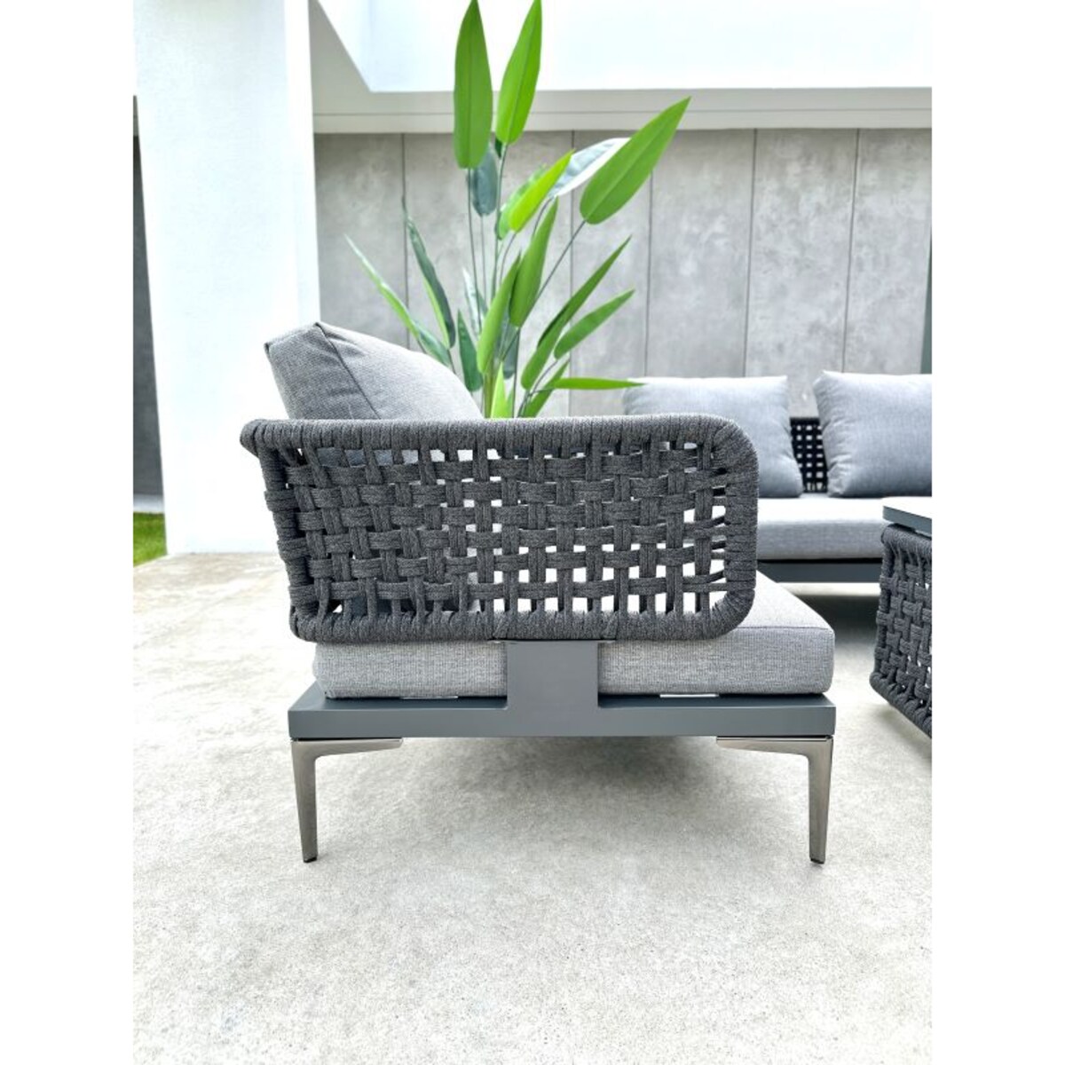 FOTEL ALUMINIOWY TIZIANO SZARY