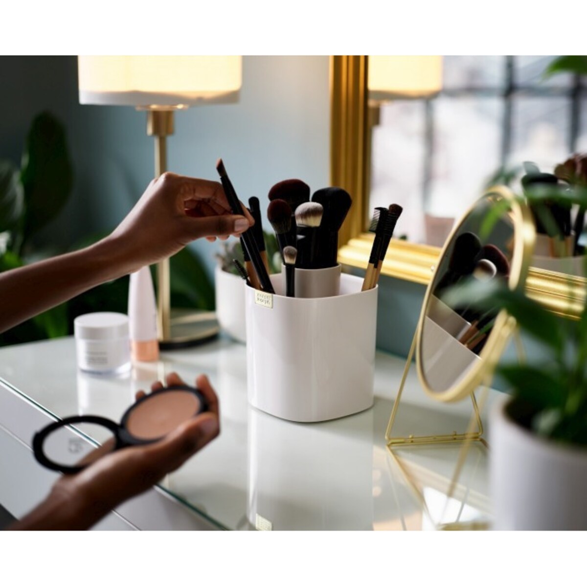 Pojemnik na pędzle Viva, 14.3 x 11.5 x 11.5 cm, Joseph Joseph