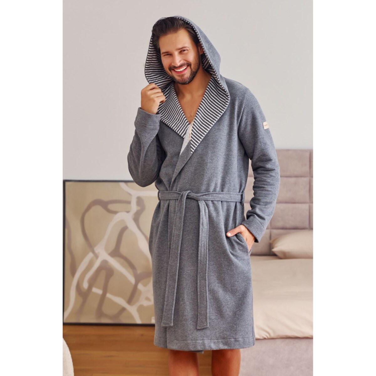 Szary szlafrok męski z kapturem