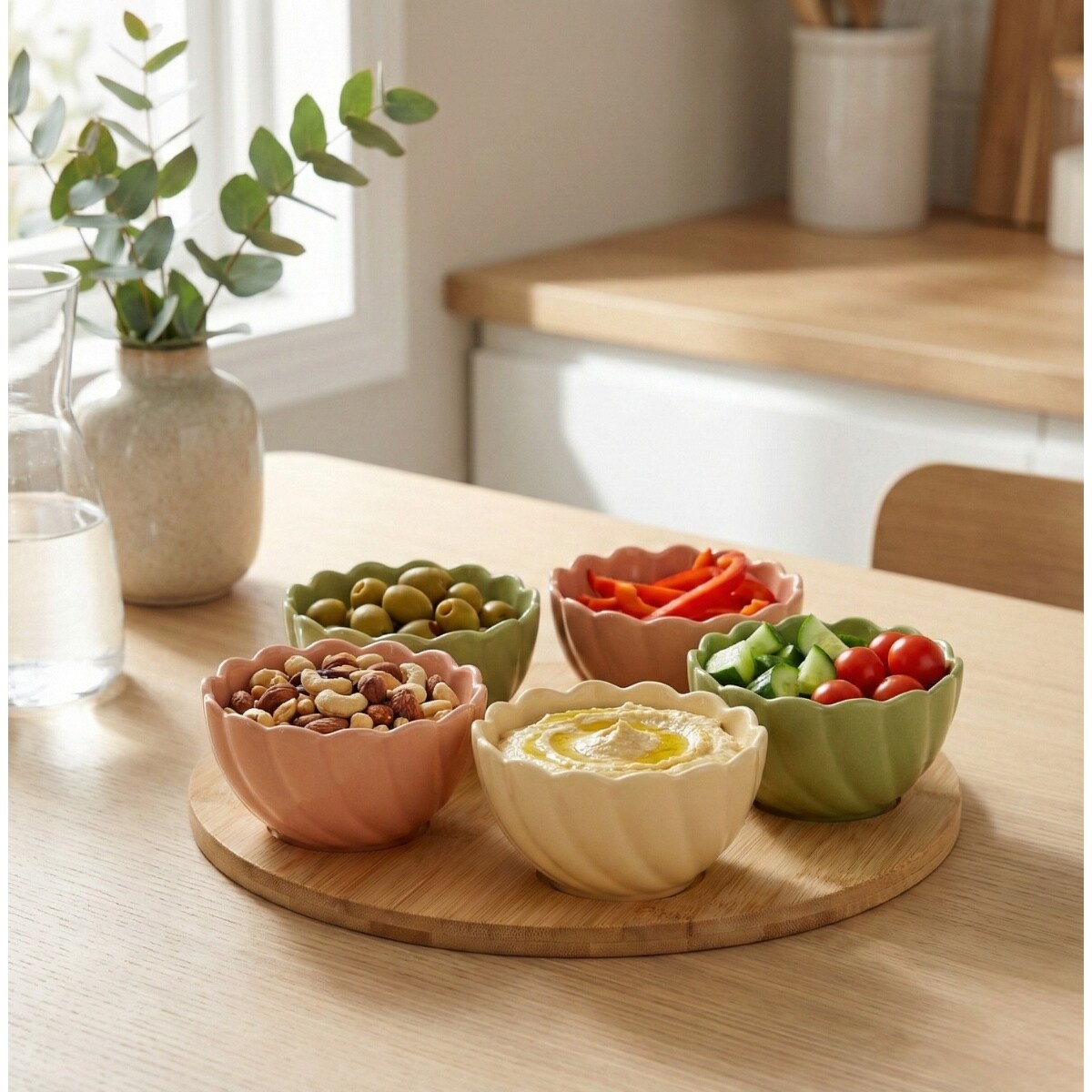 Miseczki na przekąski kwiatki na bambusowej tacy, 5 miseczek + deska