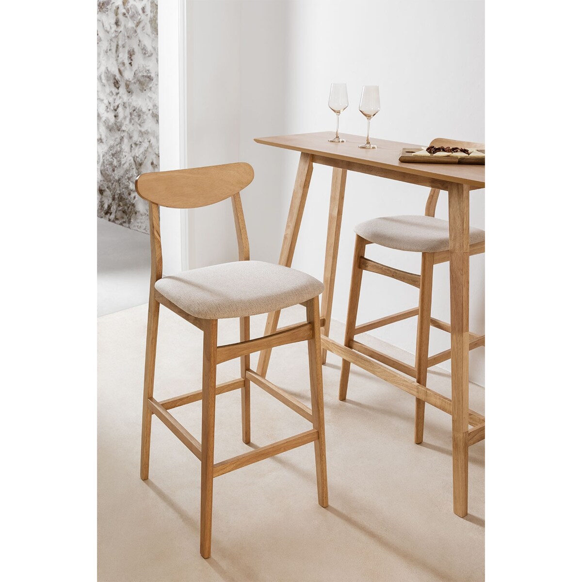 Krzesło barowe z beżowej tkaniny lnianej i drewna Cloda 75 cm