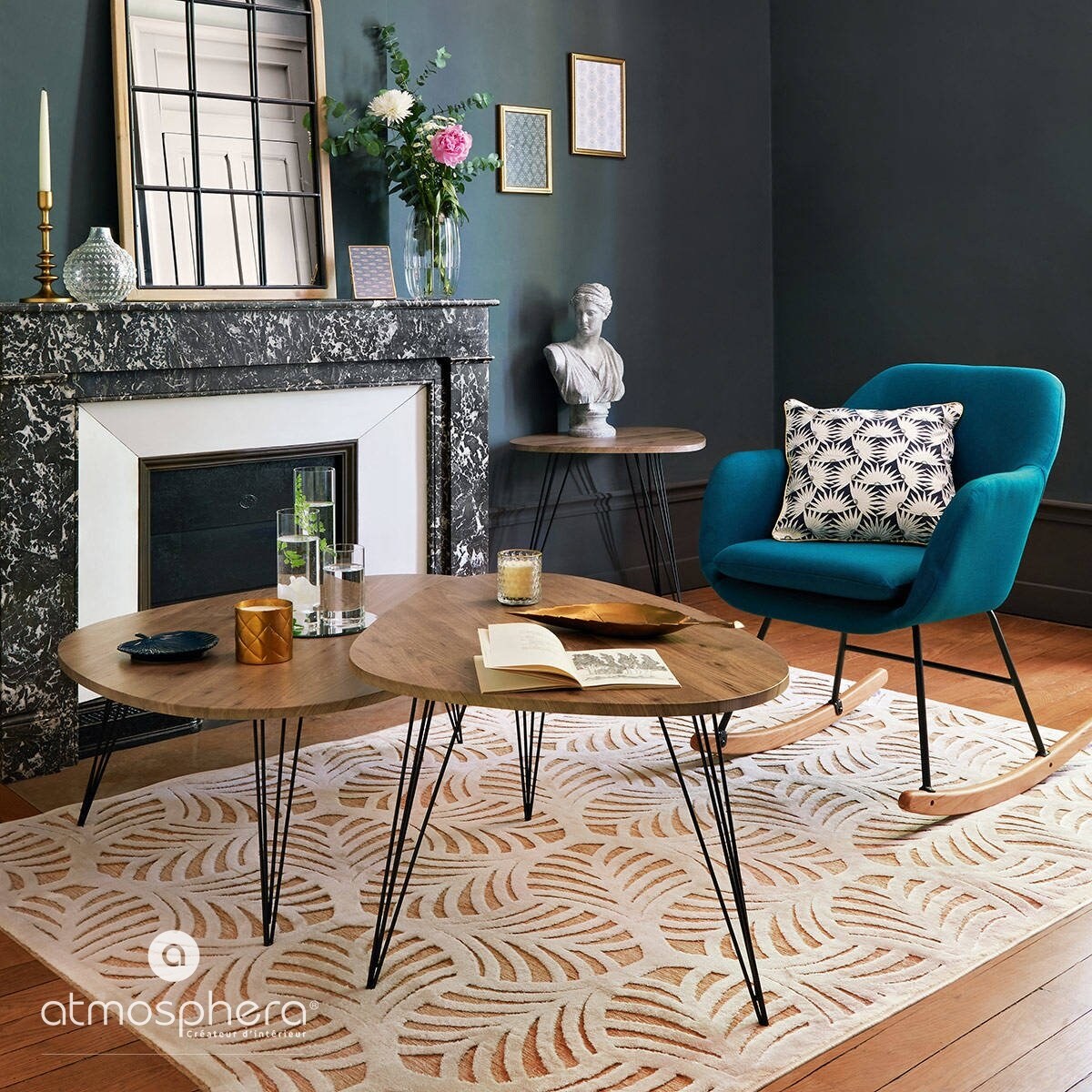 Stolik kawowy z efektem drewna na metalowych nogach, Atmosphera