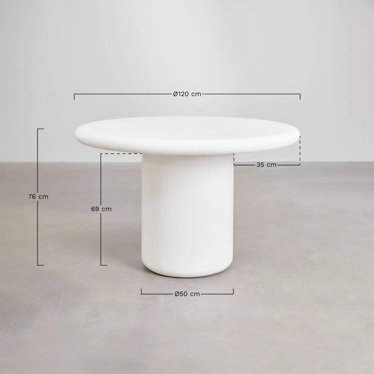Okrągły stół do jadalni z cementu Namara kremowy Ø120 cm