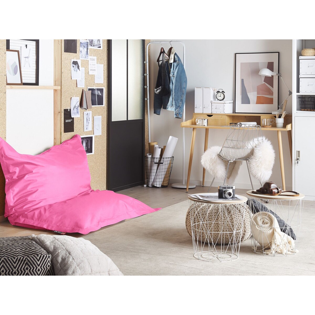 Pufa worek 140 x 180 cm fuksja FUZZY