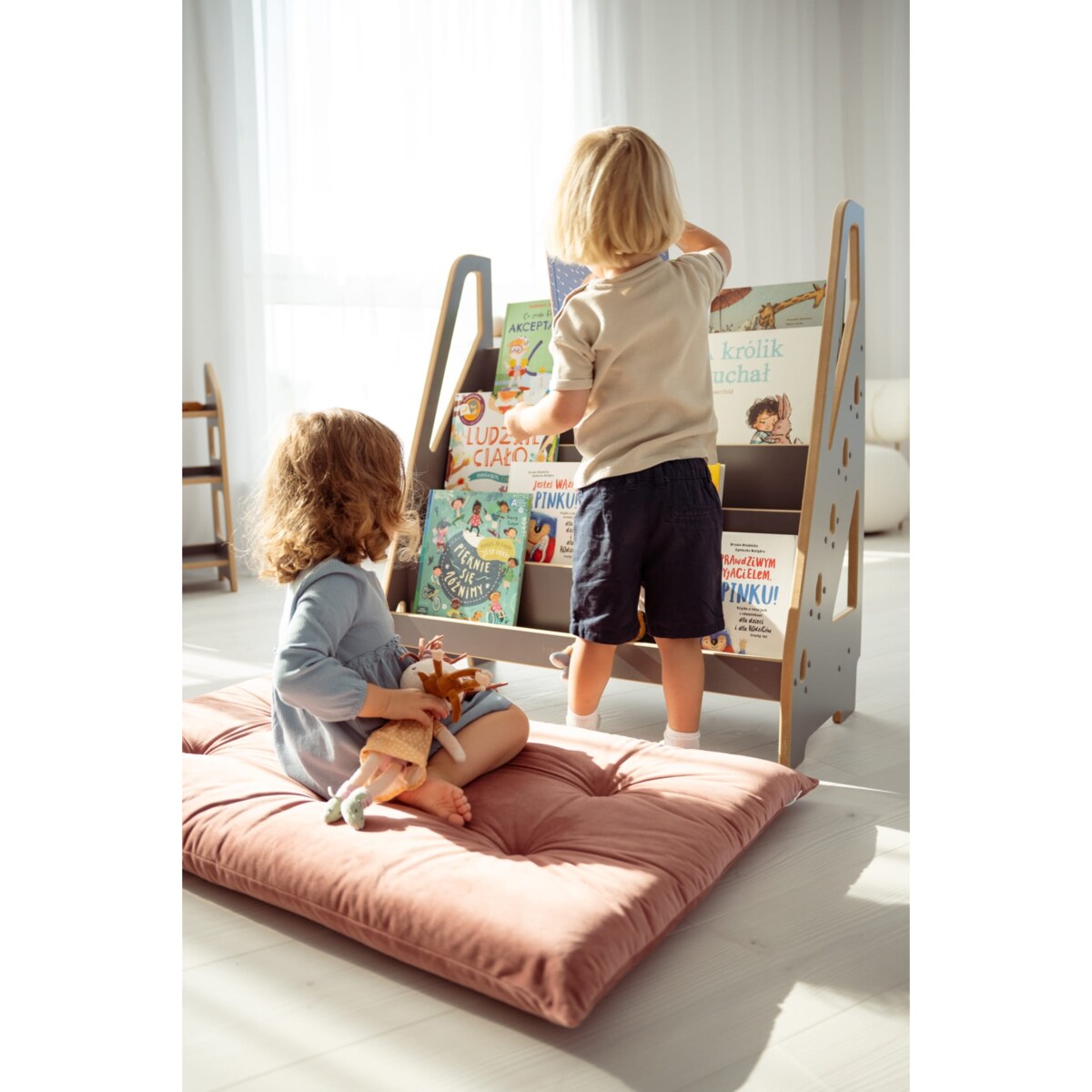 MAXI biblioteczka montessori - szara