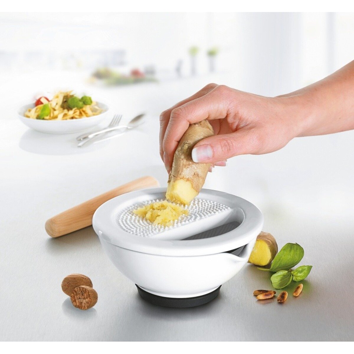 Moździerz i tarka z porcelany