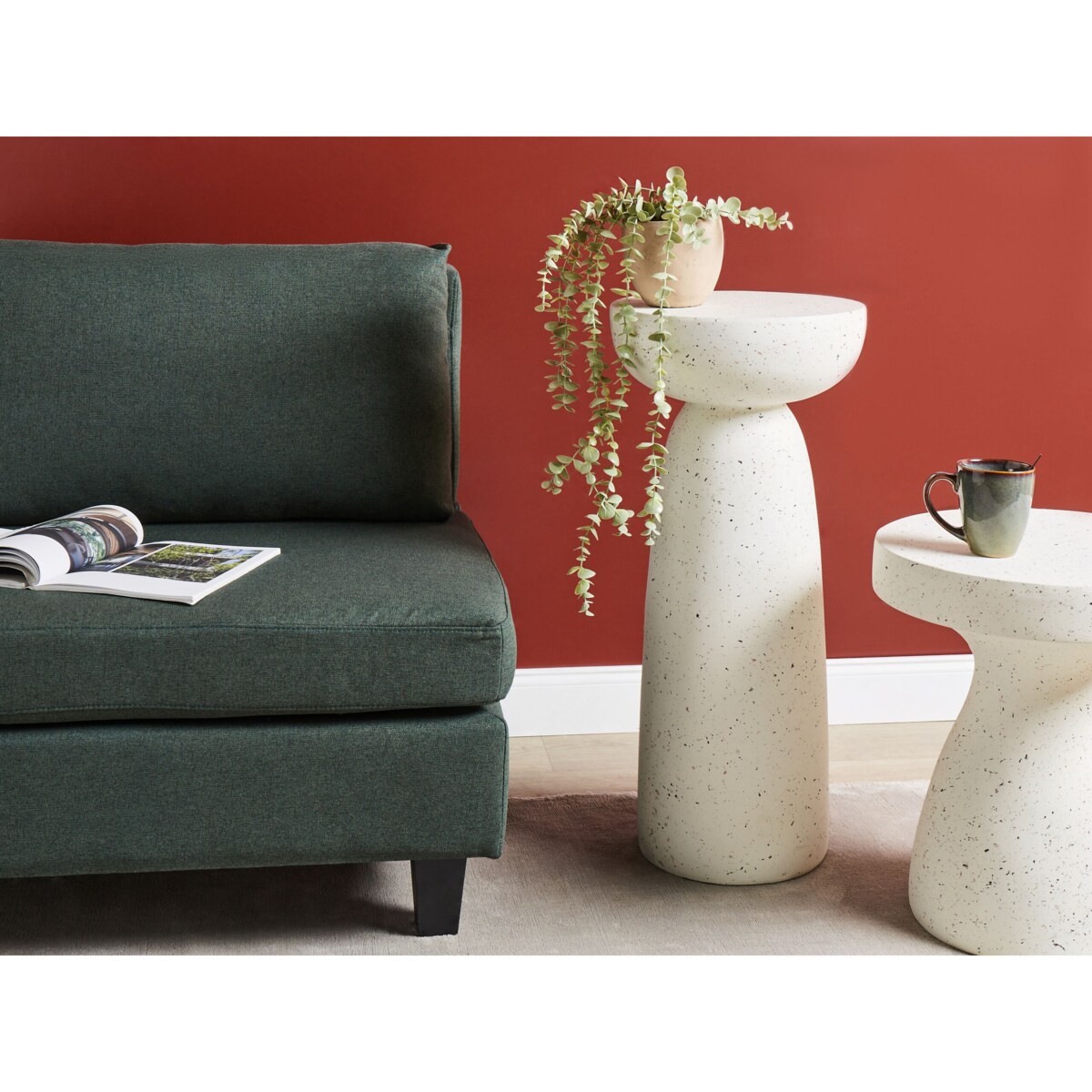 Stolik pomocniczy CADINI Złamana biel