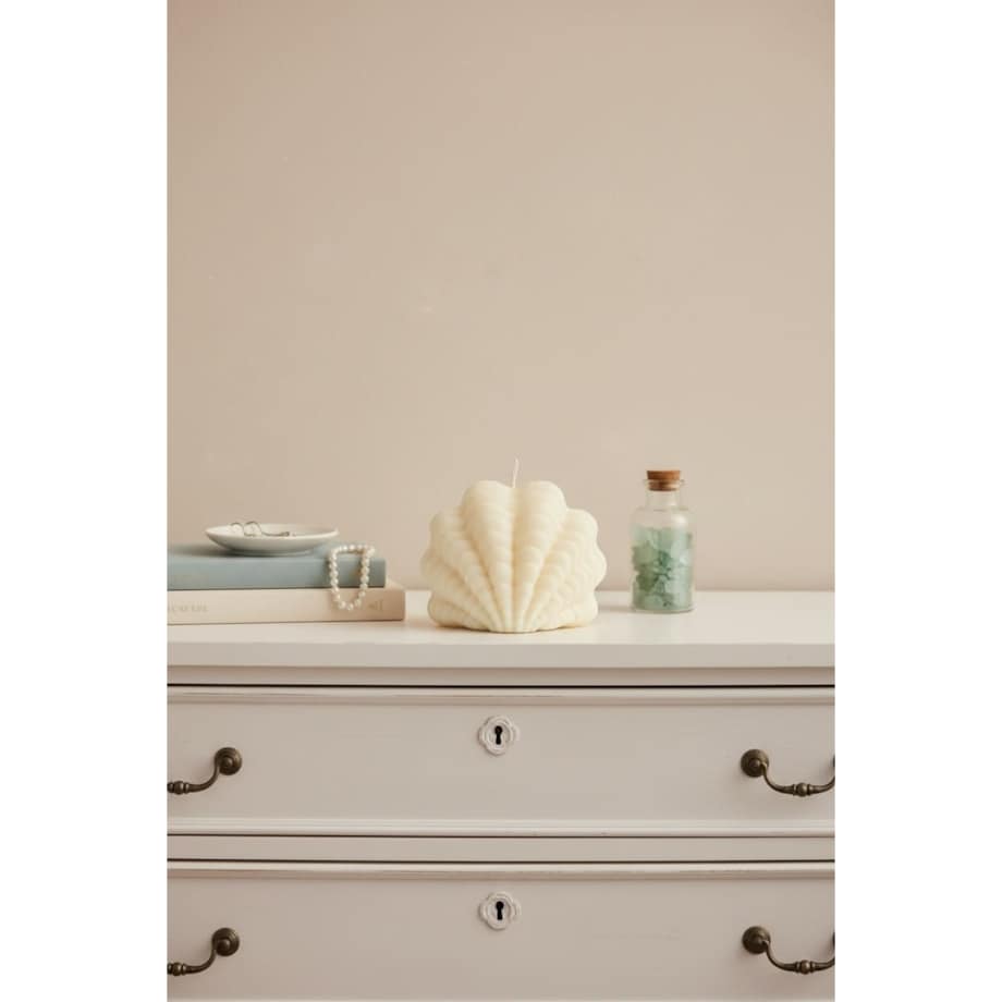 Świeca dekoracyjna Coral – elegancka ozdoba do wnętrza