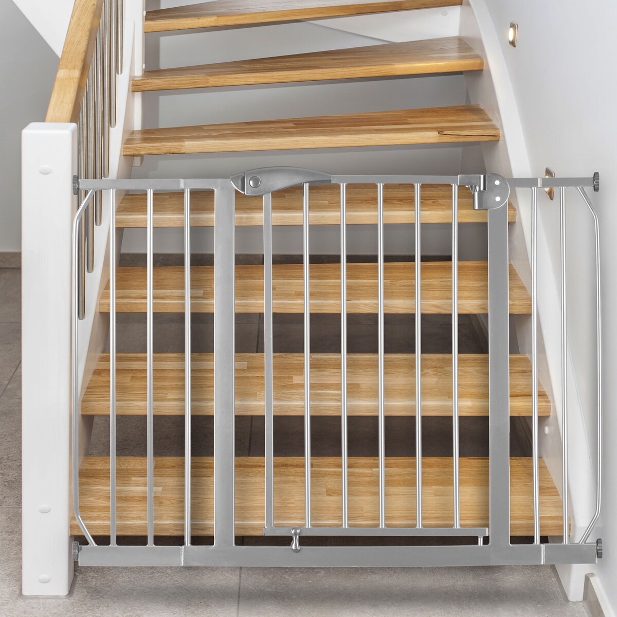 Barierka zabezpieczająca na schody drzwi rozporowa Nukido