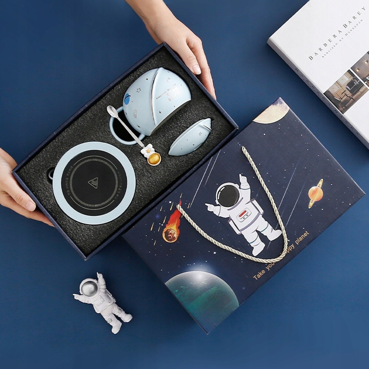 ZESTAW KUBEK Z PODGRZEWACZEM + Łyżka + Kabel USB PREZENT KUBEK ŚWIĄTECZNY